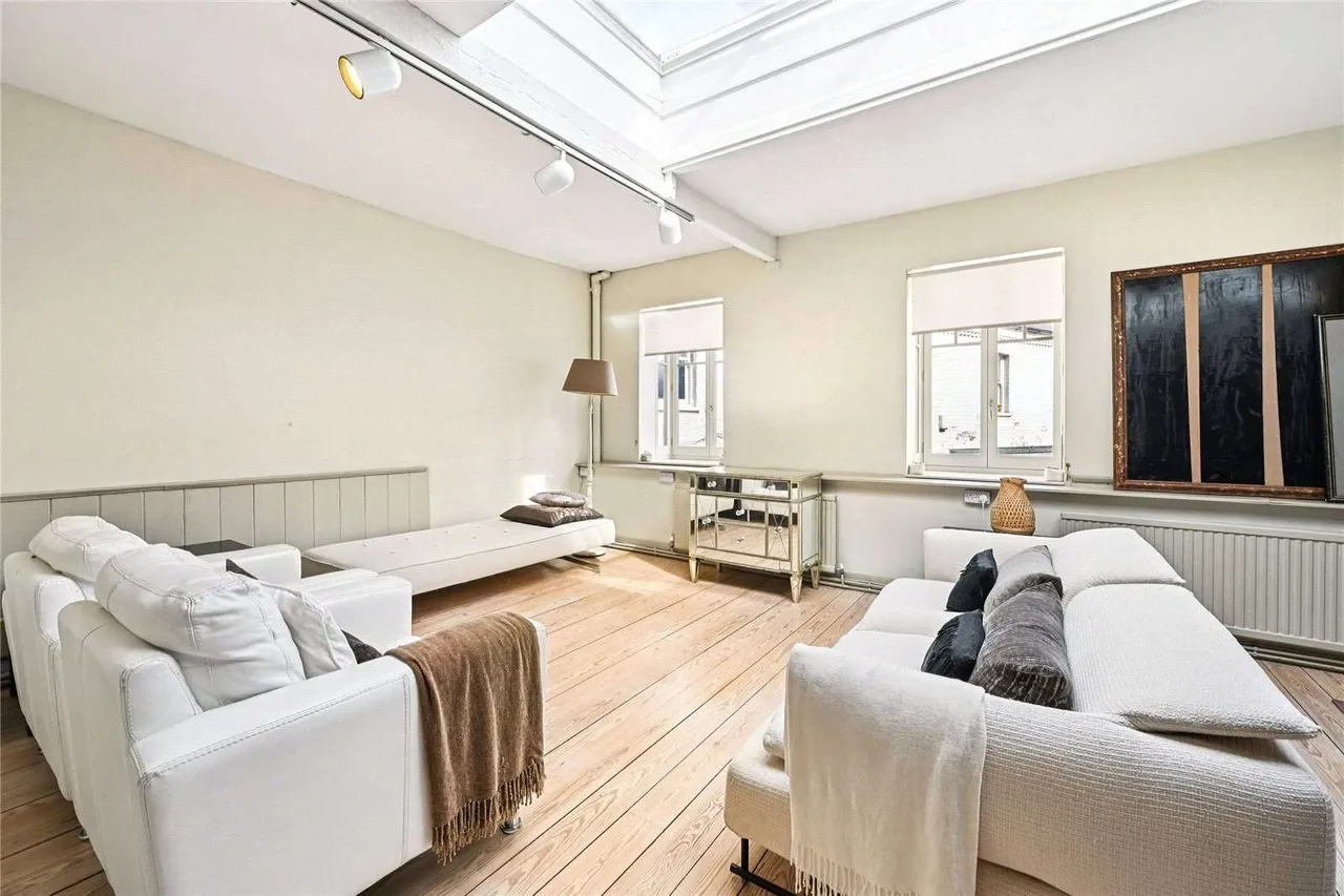 Daleham Mews, London, NW3 5DB, photo 2