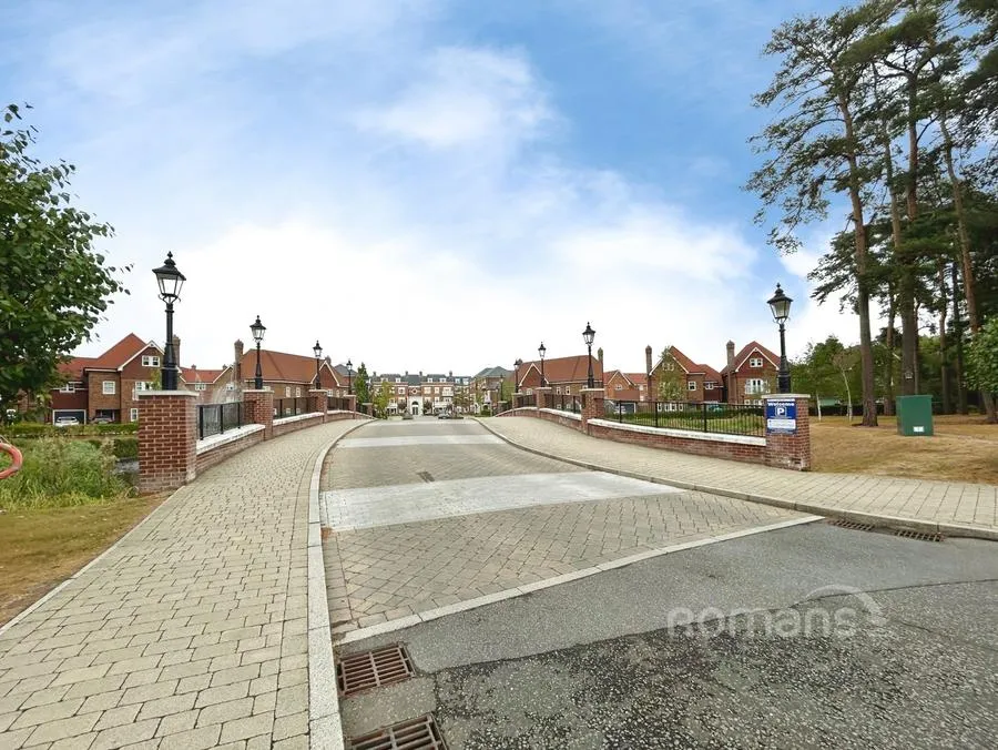 Red Cedar Avenue, Fleet, GU51, photo 19