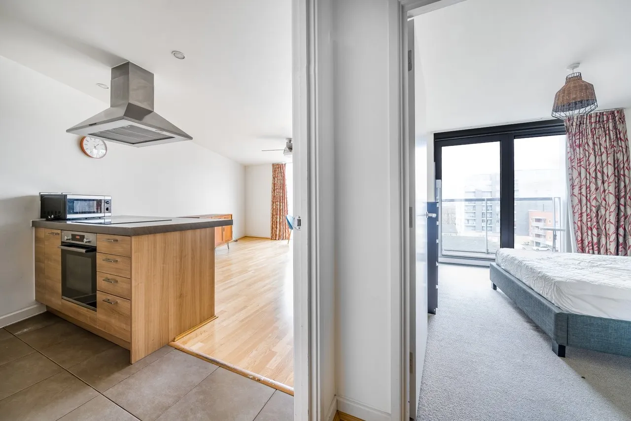 Little Thames Walk, London, SE8, photo 11
