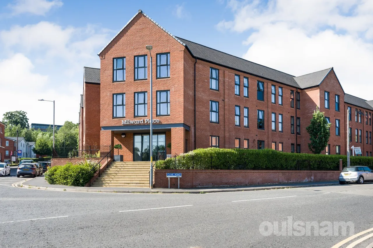 2 bed flat for sale — Clive Road, Redditch, Worcestershire, B97 4AY