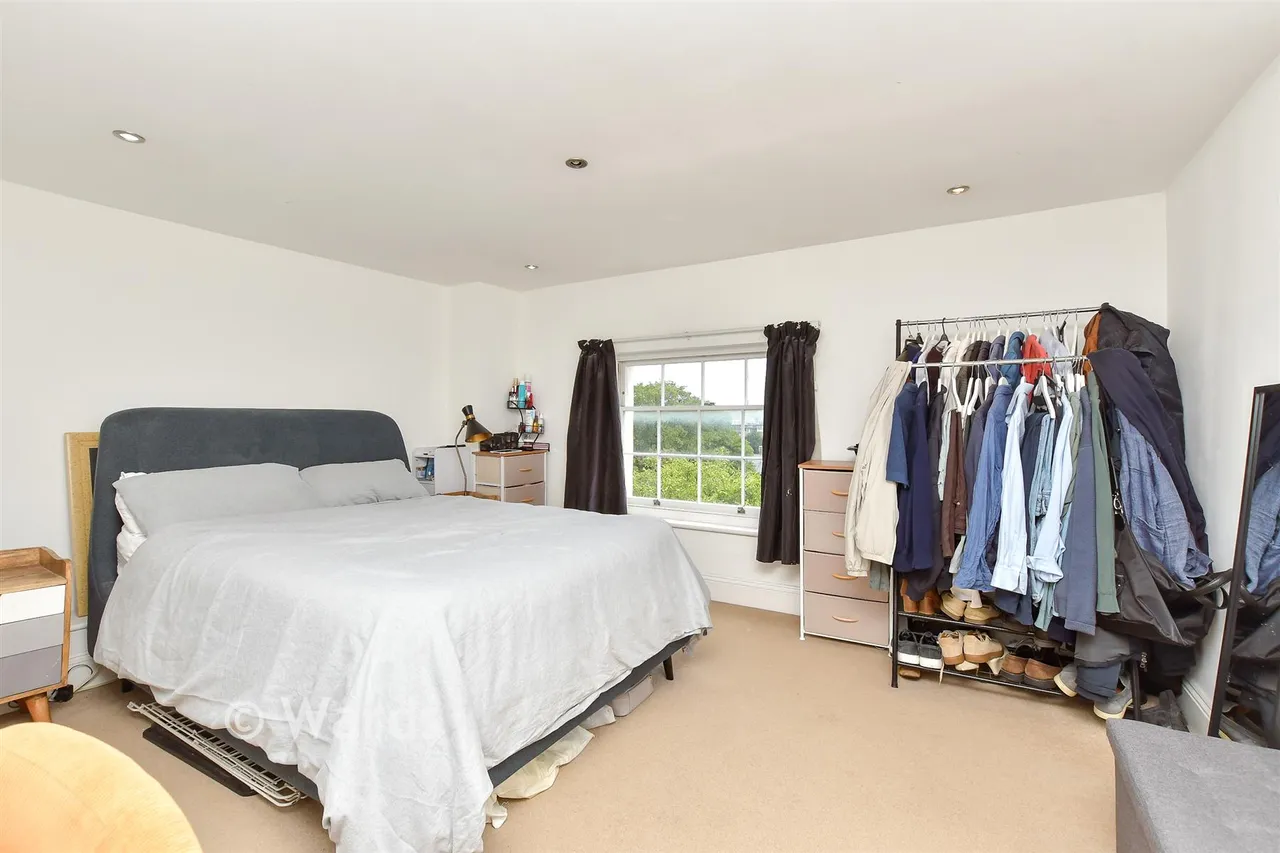 Maidstone Road, Rochester, ME1, photo 6