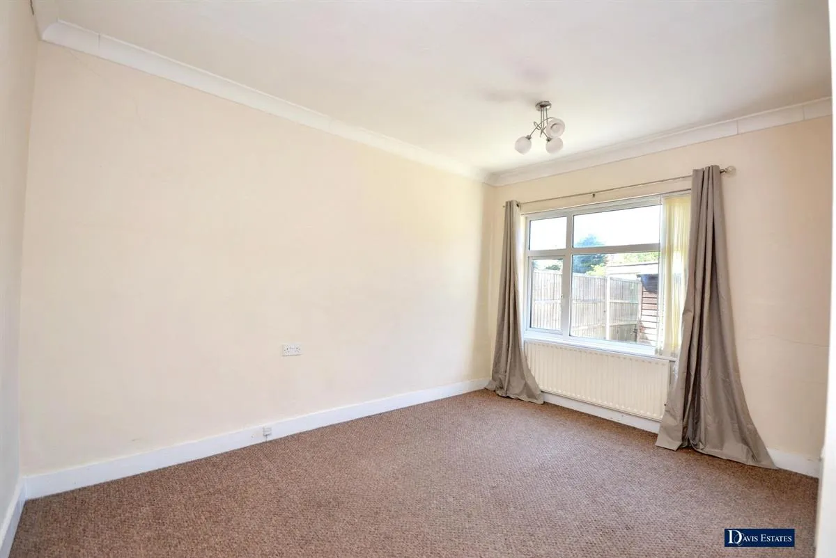 Michael Gardens, Ardleigh Green, Hornchurch, RM11, photo 5