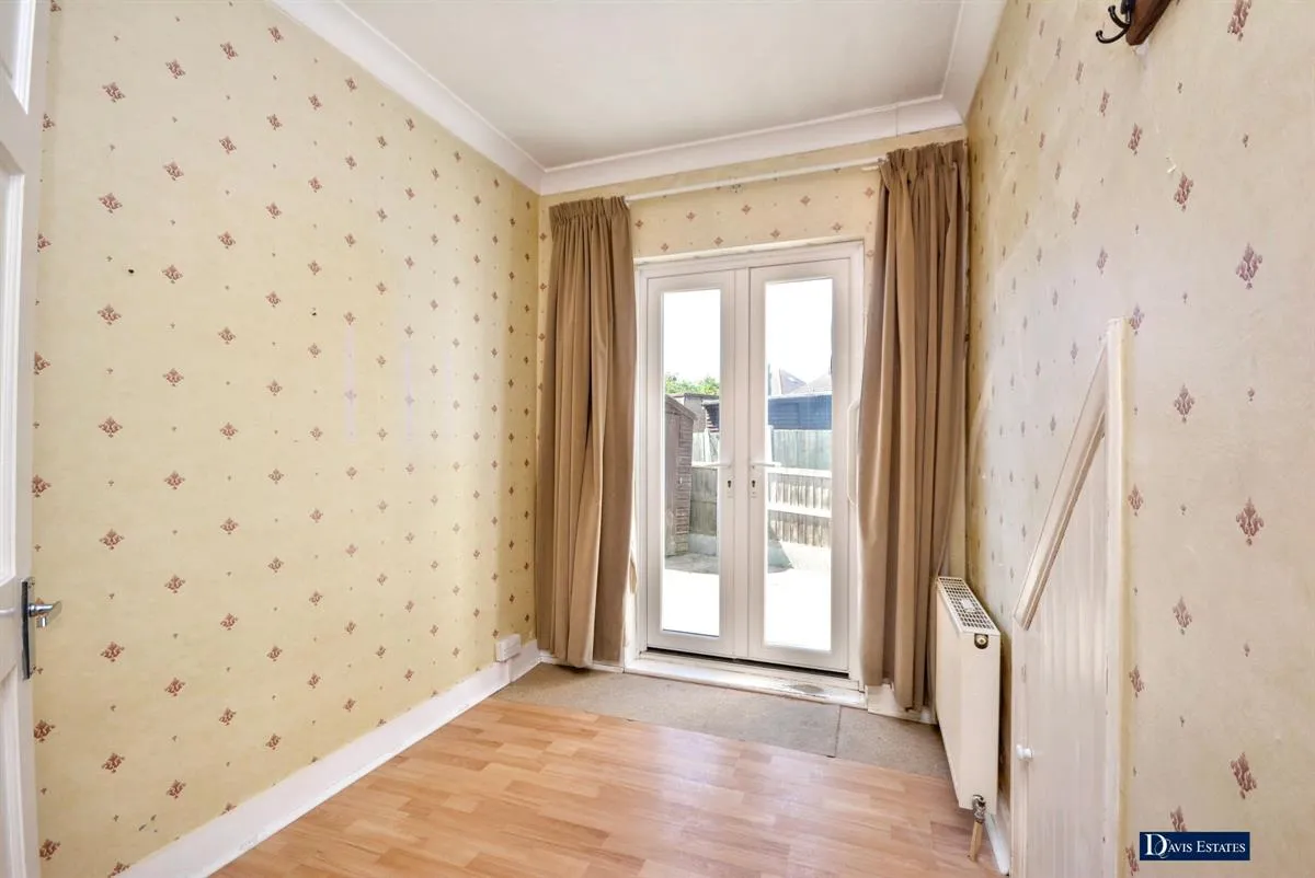 Michael Gardens, Ardleigh Green, Hornchurch, RM11, photo 6