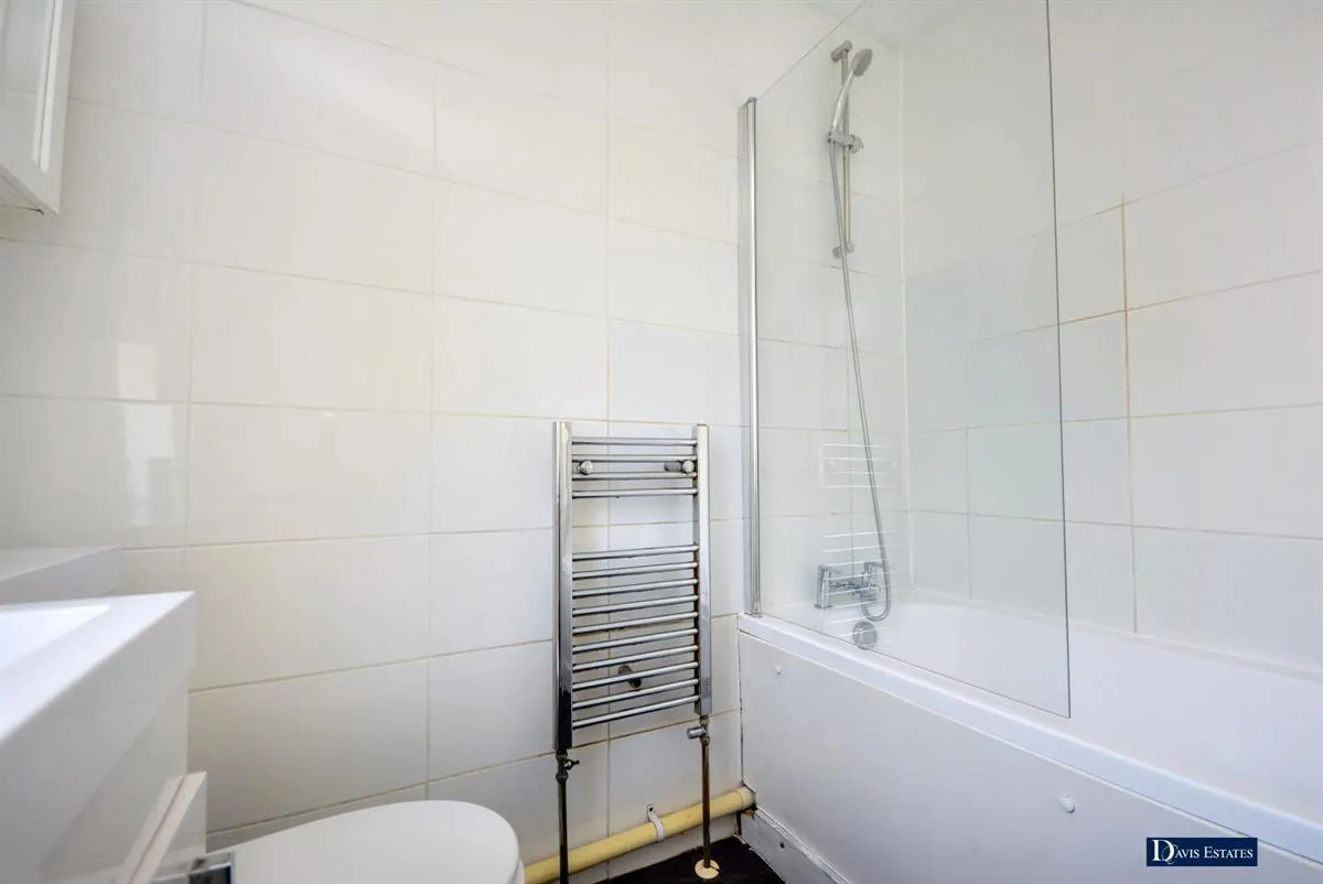 Michael Gardens, Ardleigh Green, Hornchurch, RM11, photo 7
