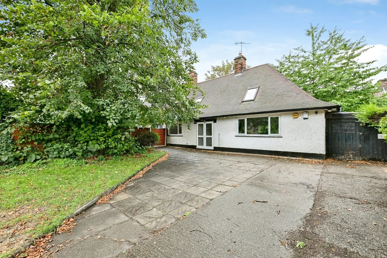 4 bed property for sale, Orston Drive, Wollaton, NG8