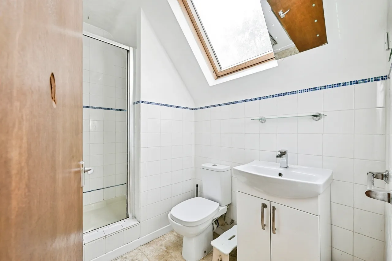 Orston Drive, Wollaton, NG8, photo 11