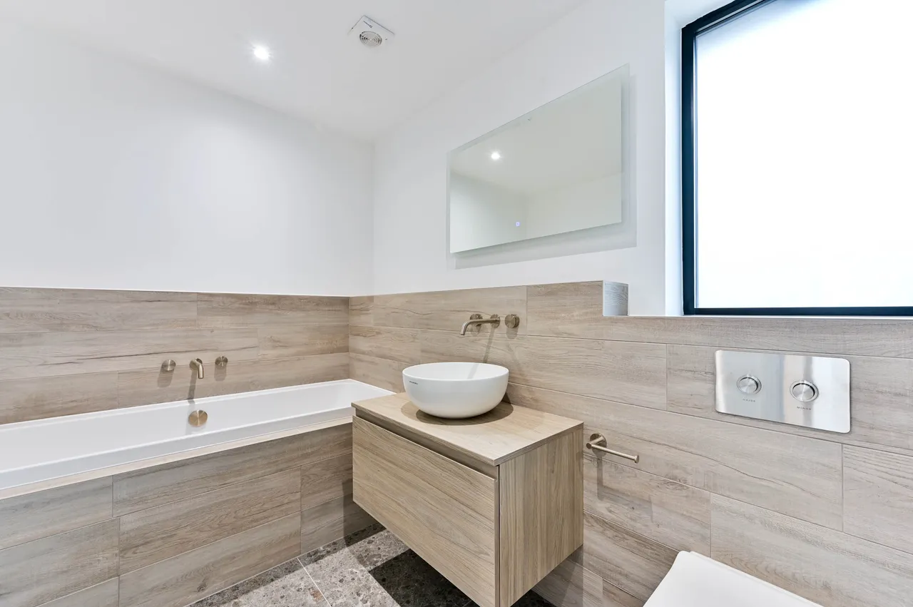 Woking, GU22, photo 16