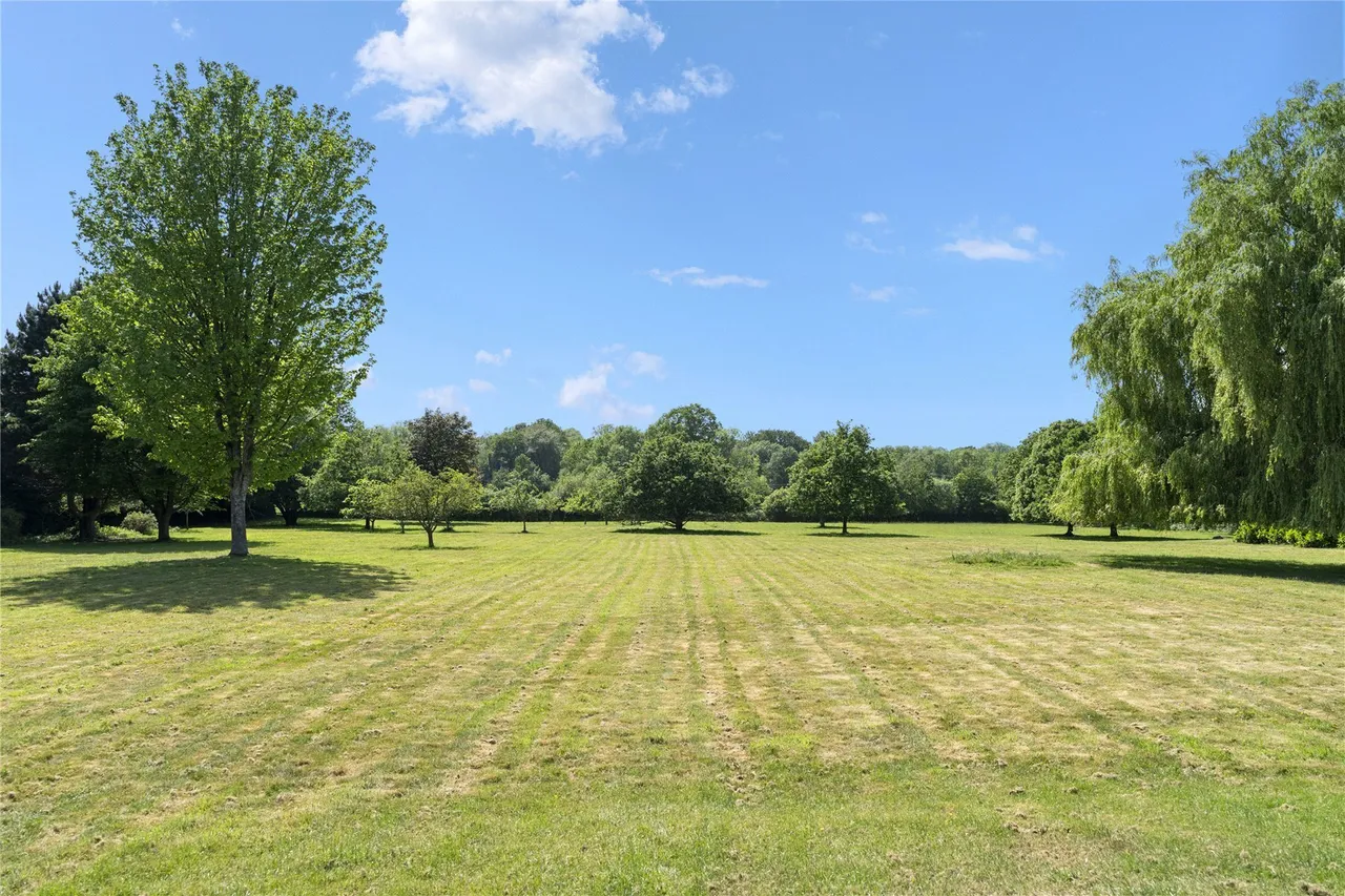 Wilderwick Road, East Grinstead, RH19, photo 16