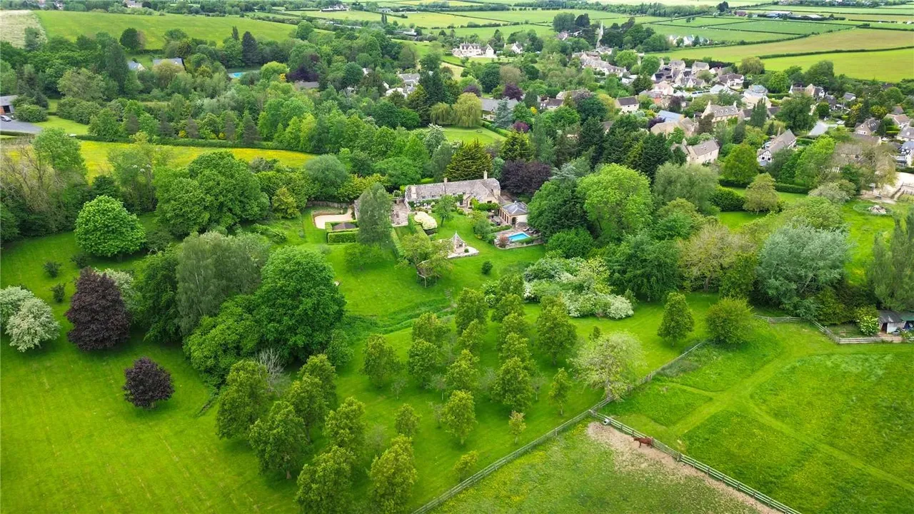 Gopshill Lane, Gretton, GL54, photo 18