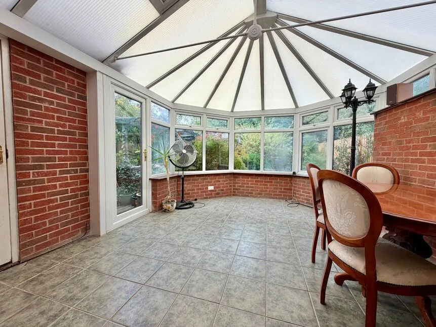 Larkspur Drive, Evesham, Worcestershire, WR11, photo 3
