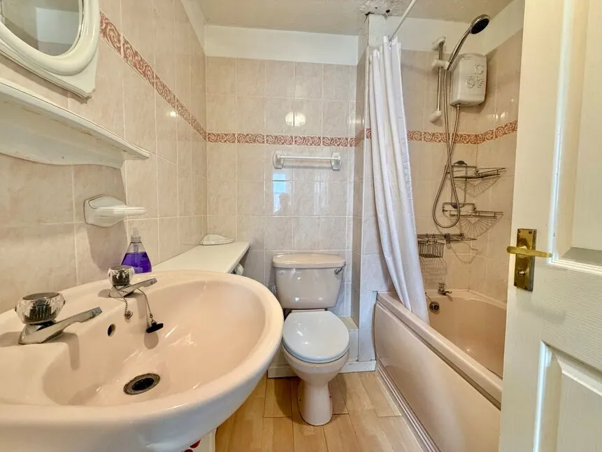 Larkspur Drive, Evesham, Worcestershire, WR11, photo 6