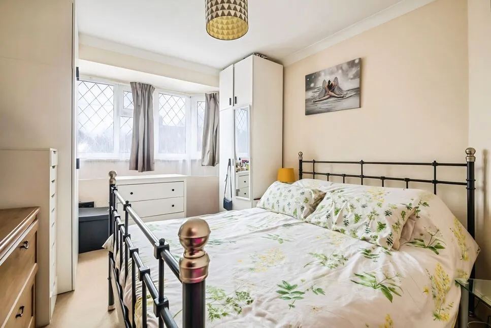 Longhill Road, London, SE6, photo 5