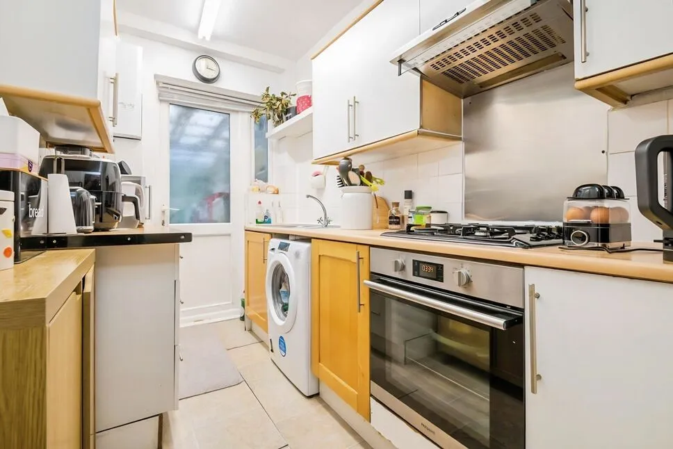 Longhill Road, London, SE6, photo 9