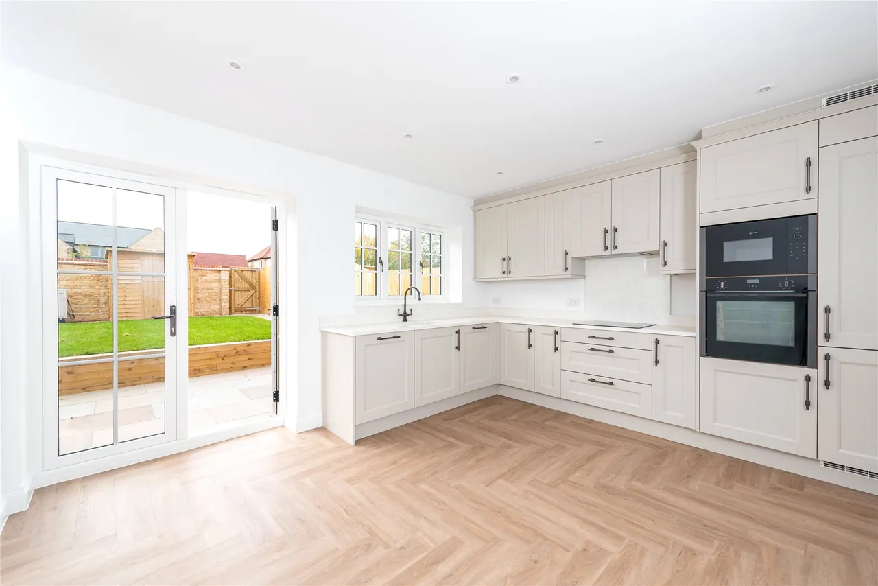 Hedgerow Gardens, Thornborough, MK18, photo 2