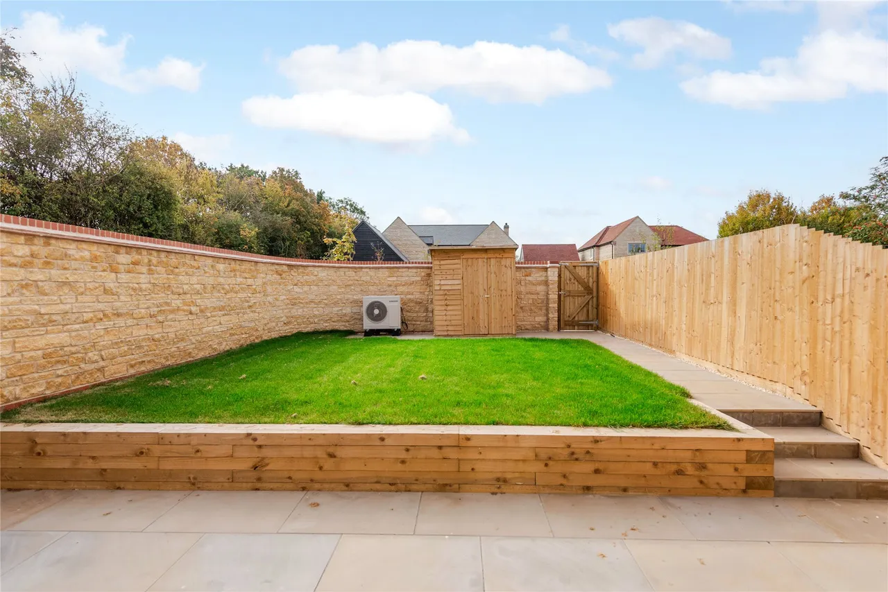 Hedgerow Gardens, Thornborough, MK18, photo 18