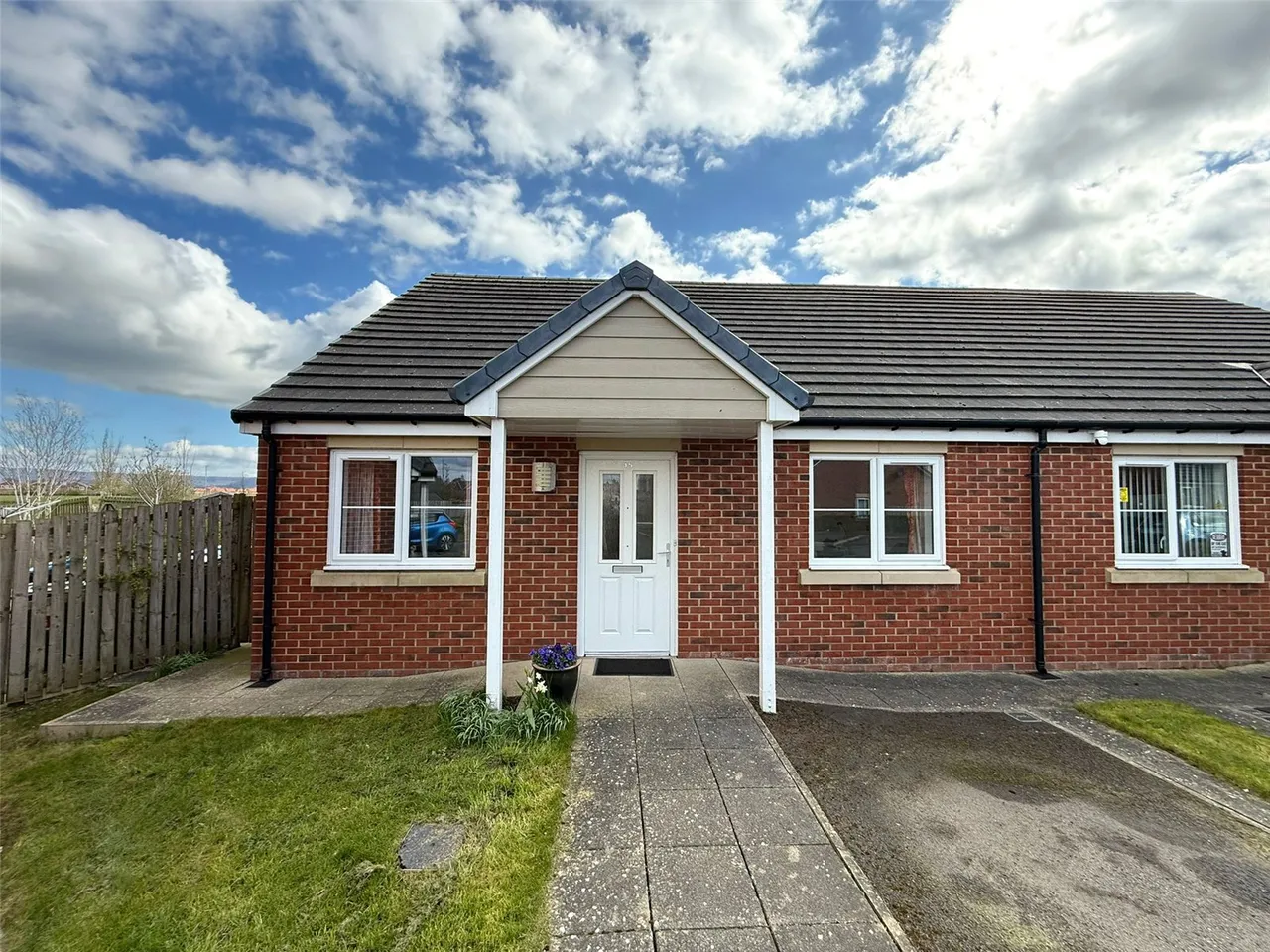 2 bed house for sale — Acacia Drive, Sowerby, Thirsk, YO7 1GU