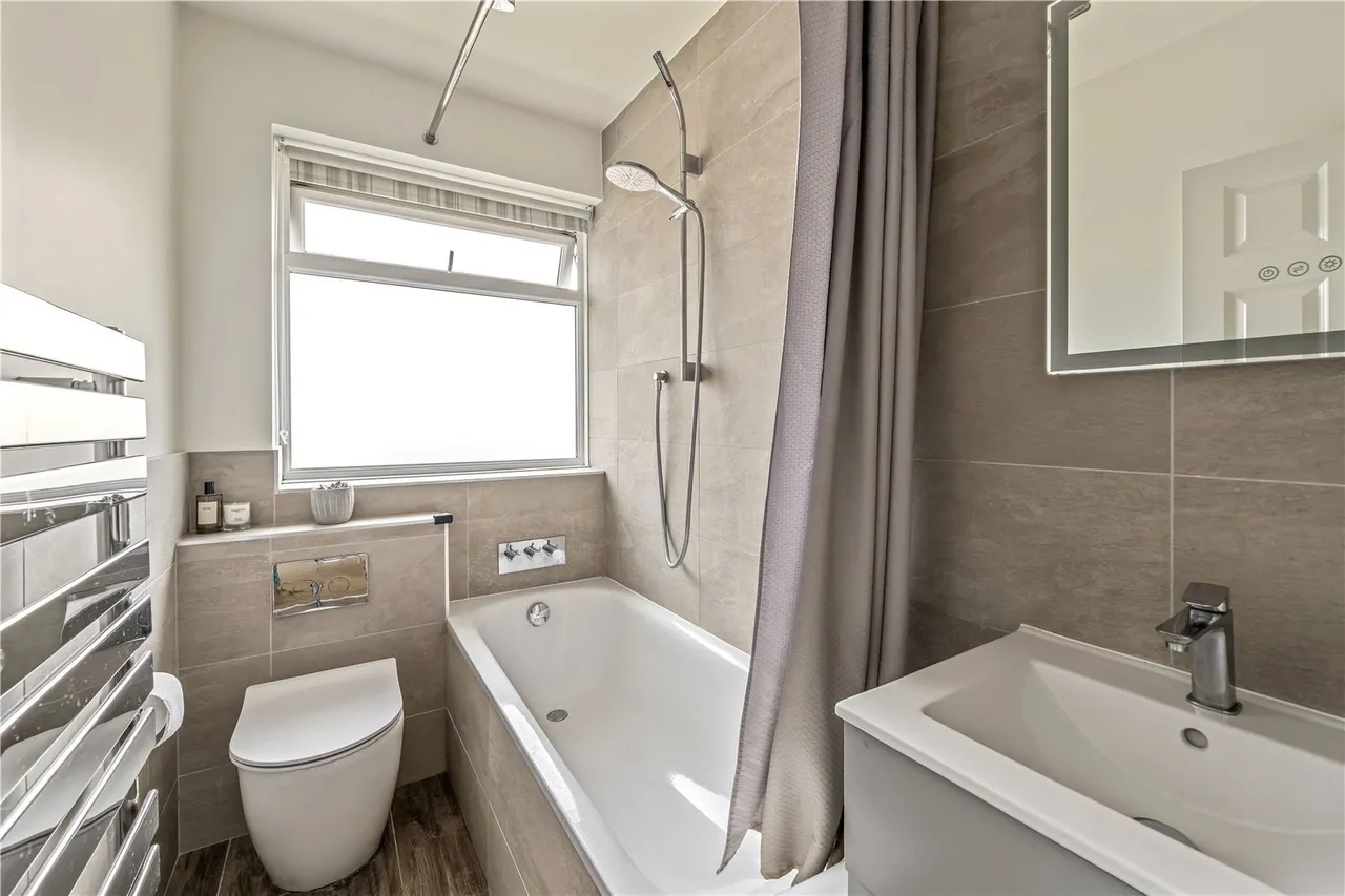 Greville Close, St Margarets, TW1, photo 10