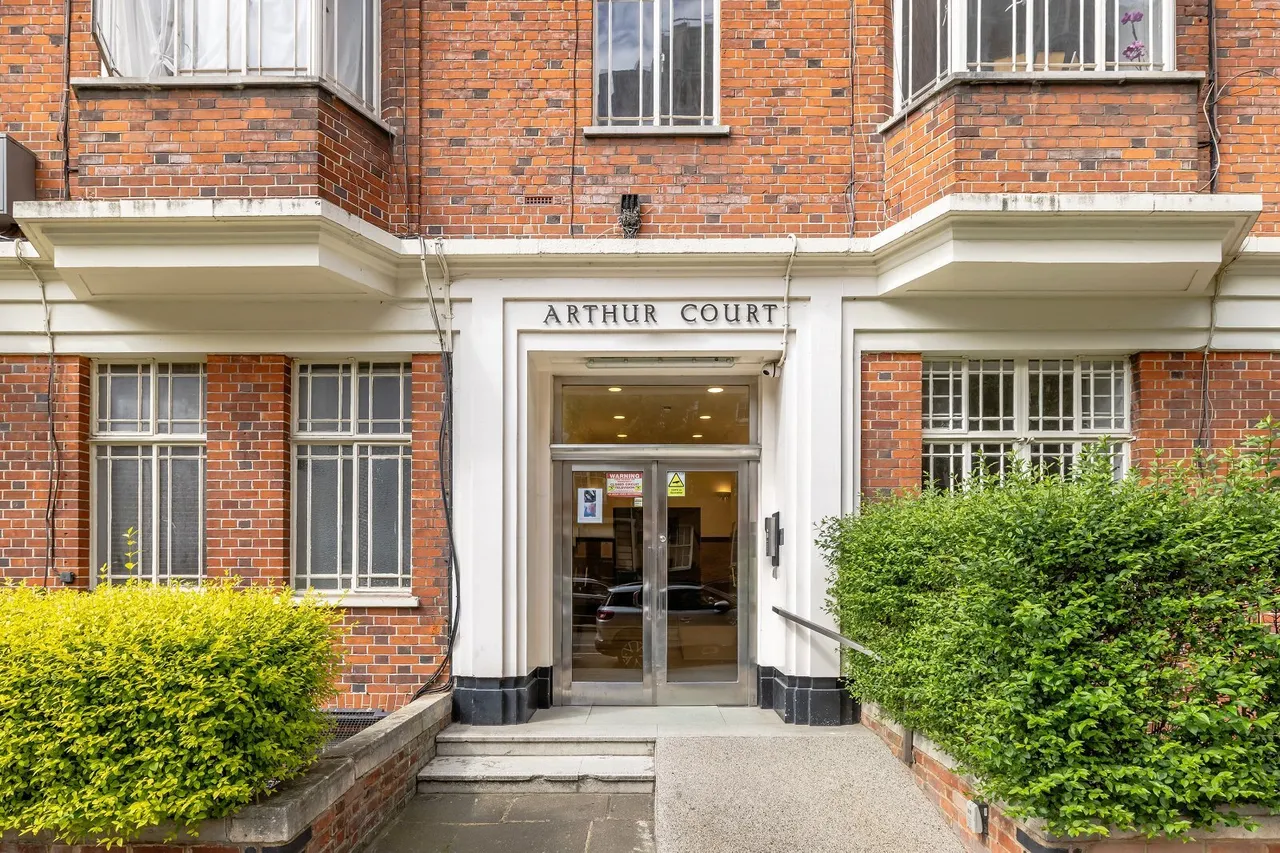 Arthur Court, Queensway, W2, photo 3