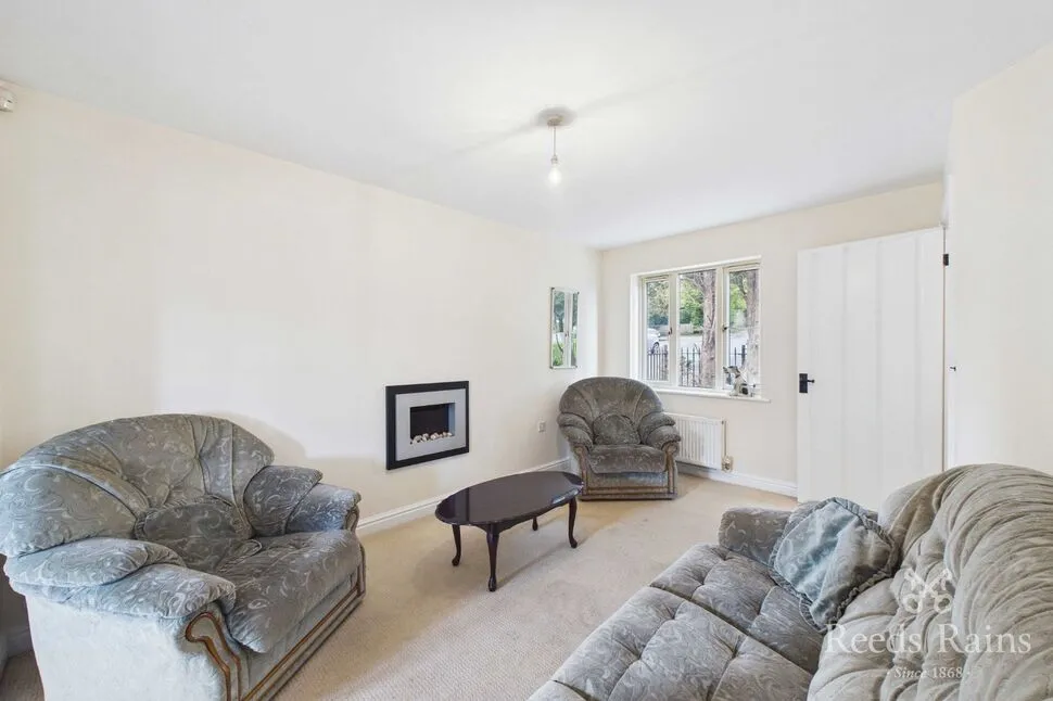 Woodlock Close, Ferndale, Huddersfield, West Yorkshire, HD2, photo 3
