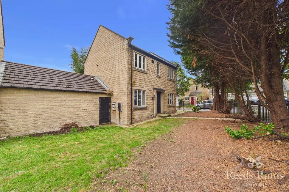 4 bed house for sale — Woodlock Close, Ferndale, Huddersfield, West Yorkshire, HD2
