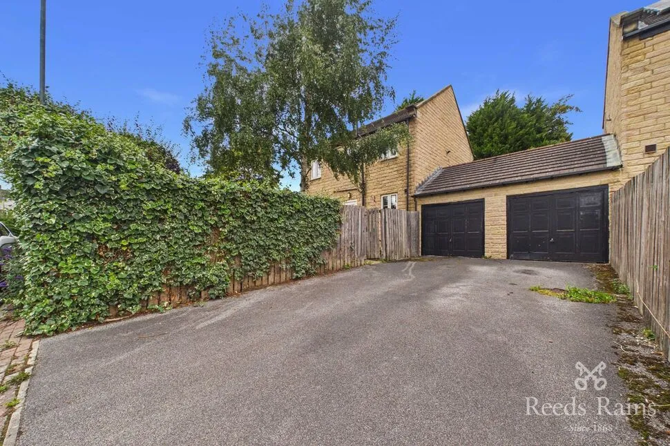 Woodlock Close, Ferndale, Huddersfield, West Yorkshire, HD2, photo 8