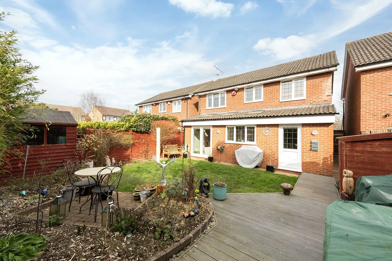 Kerria Way, West End, GU24, photo 16