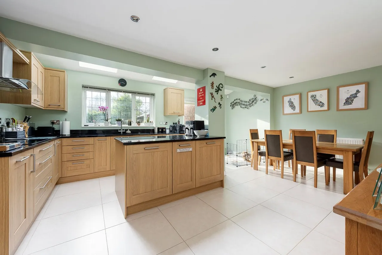 Kerria Way, West End, GU24, photo 4