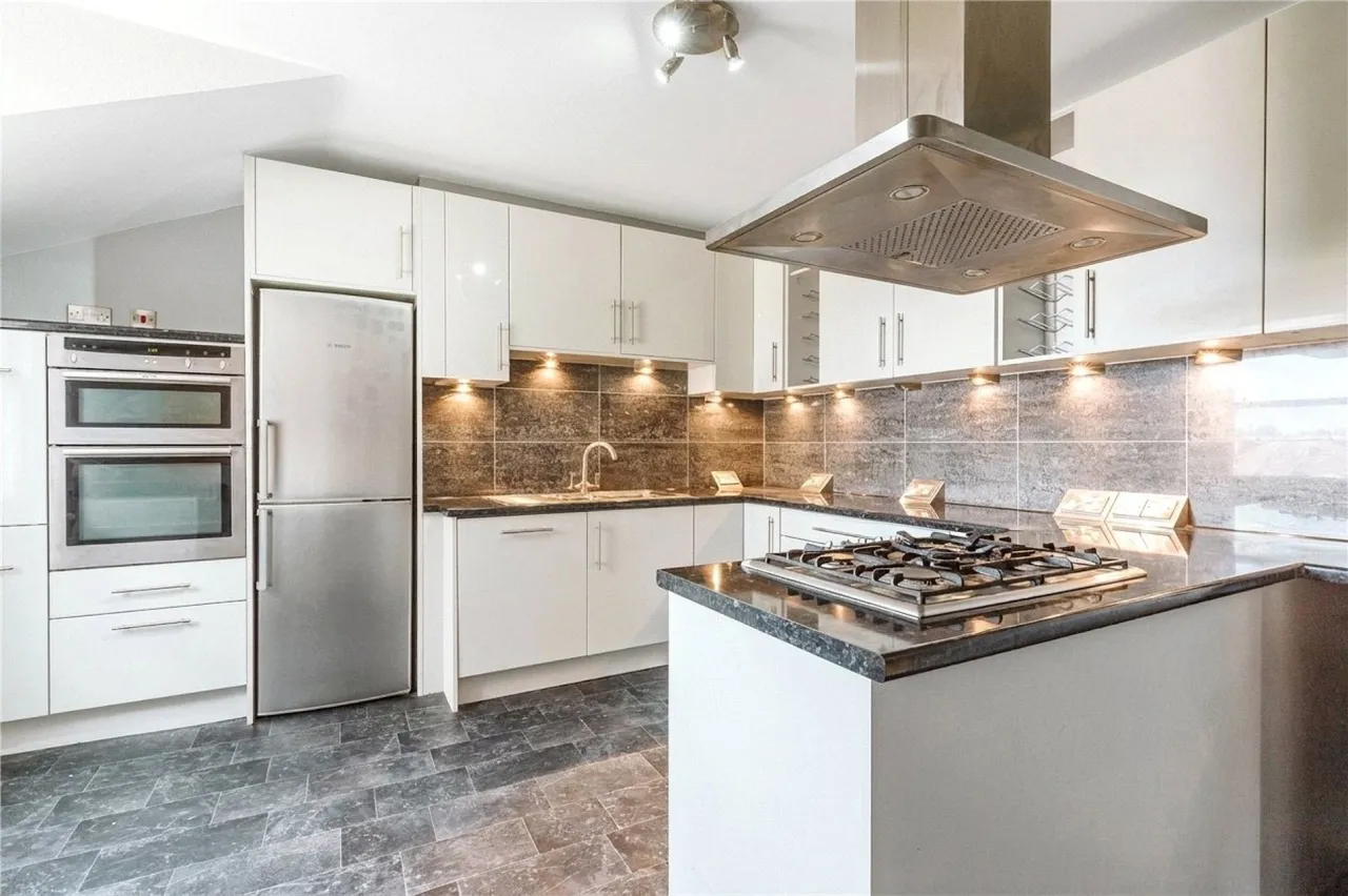 2 bed flat to rent, Redland Road, Redland, BS6