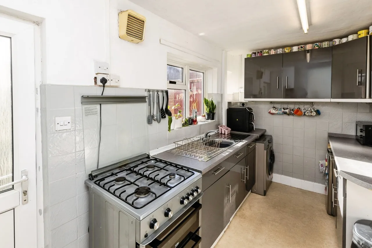 Borras Road, Wrexham, LL12, photo 6