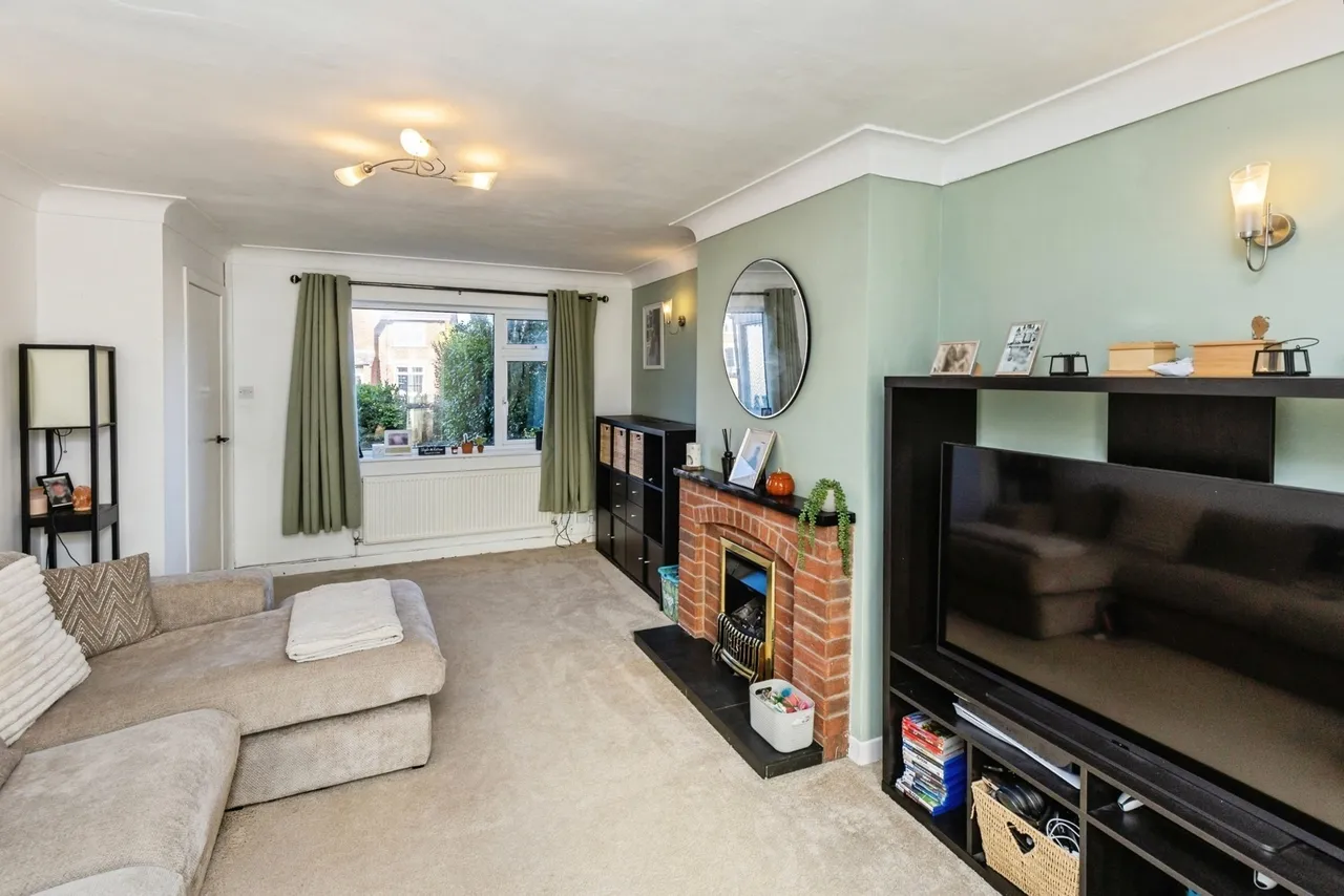 Borras Road, Wrexham, LL12, photo 7