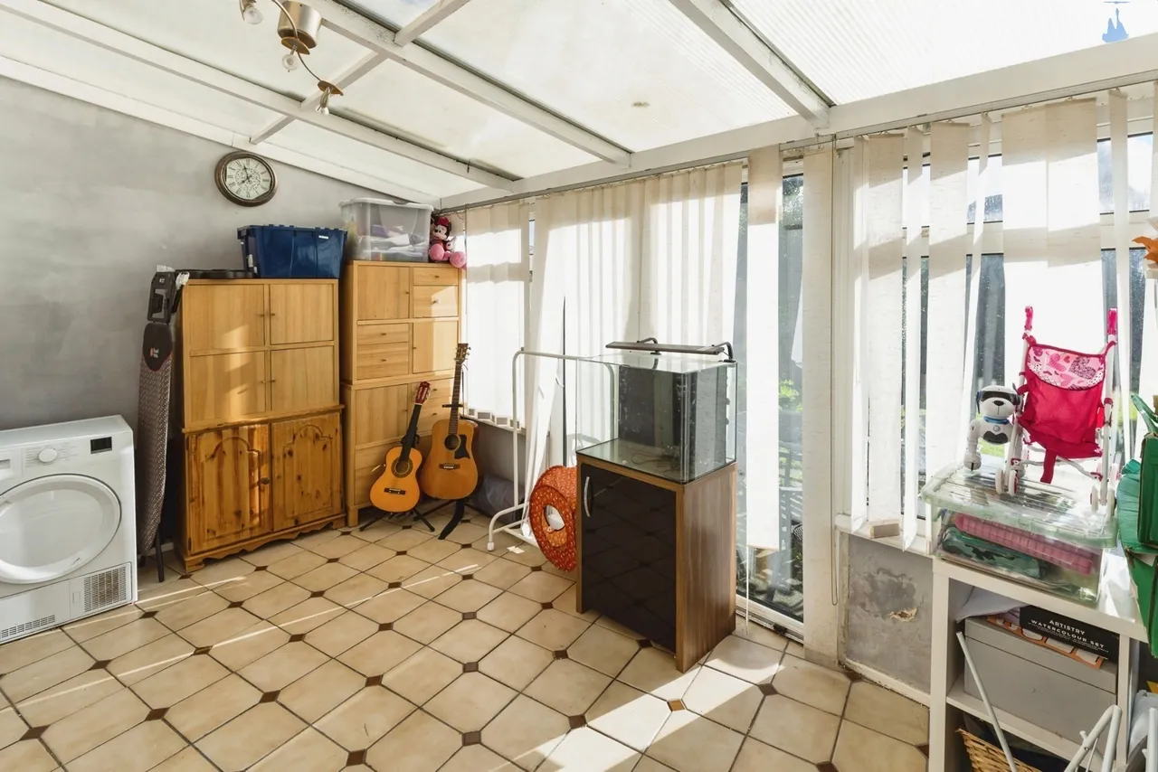 Borras Road, Wrexham, LL12, photo 8
