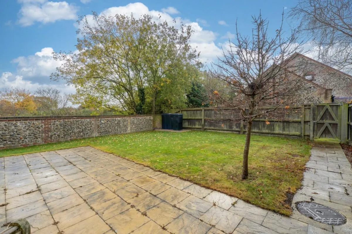 Church Farm Barns, Aylmerton, NR11, photo 26