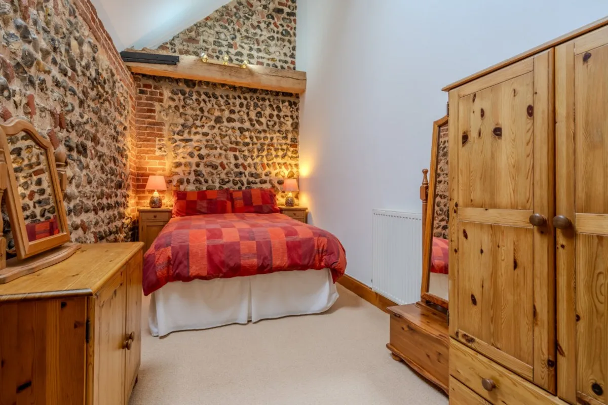 Church Farm Barns, Aylmerton, NR11, photo 17