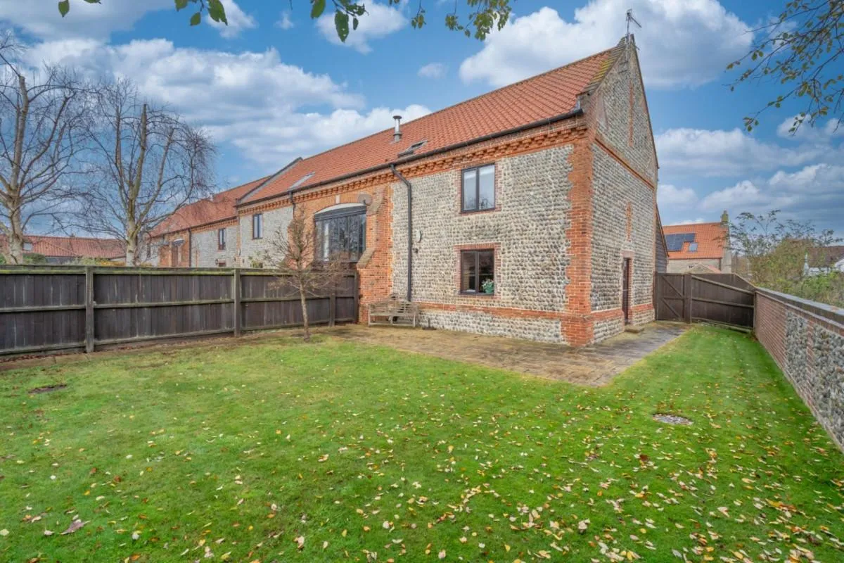 Church Farm Barns, Aylmerton, NR11, photo 25