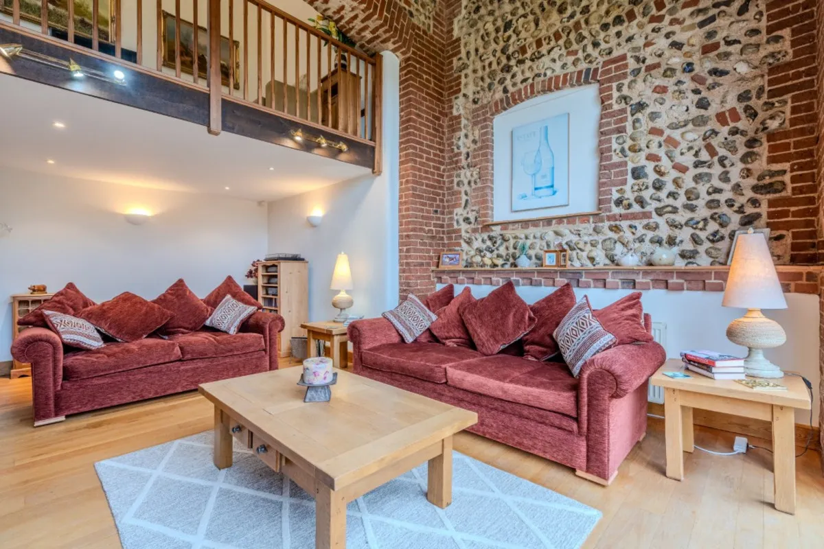 Church Farm Barns, Aylmerton, NR11, photo 7