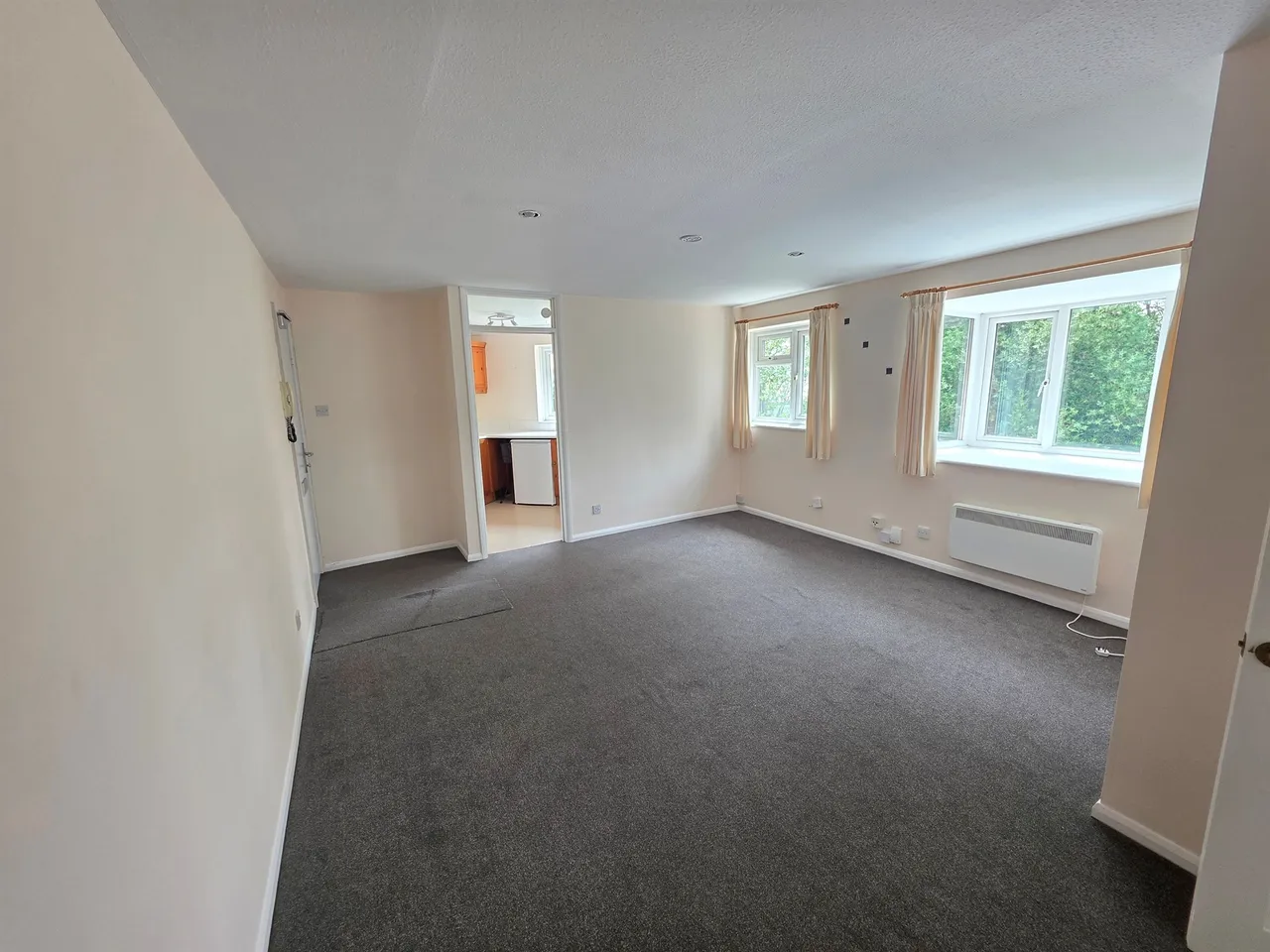 Intalbury Avenue, Aylesbury, photo 3