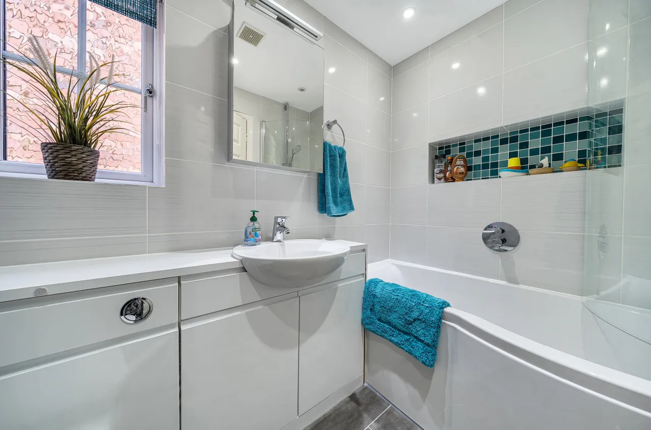 Gower Park, College Town, Sandhurst, Berkshire, GU47 0ZA, photo 8