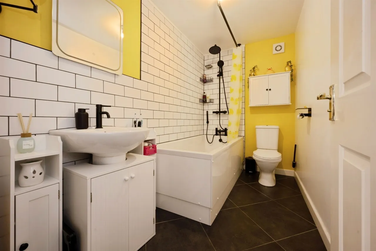 Tavistock Place, Bedford, MK40, photo 15