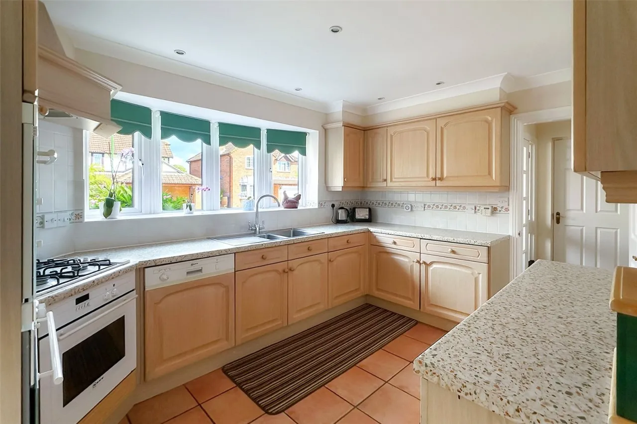 Rustington, Littlehampton, BN16, photo 18