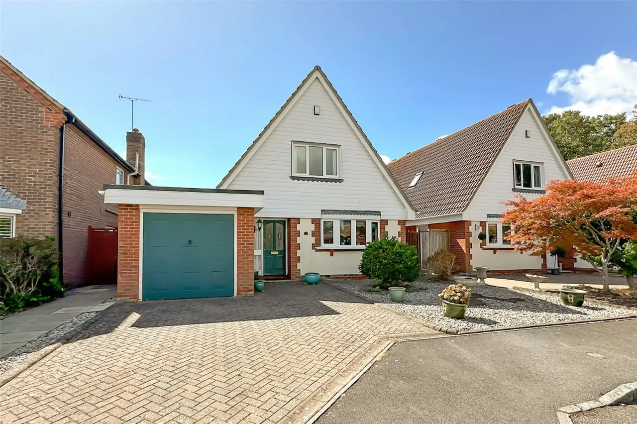 3 bed house for sale, Rustington, Littlehampton, BN16