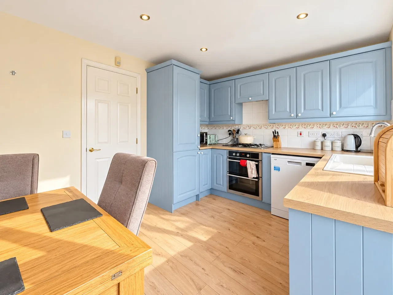 Ffordd Ger Y Llyn, Tircoed Forest Village, SA4, photo 5