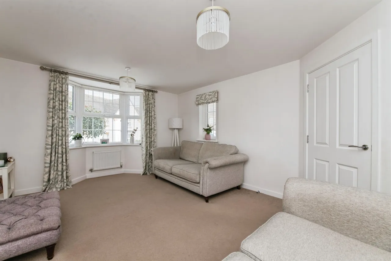 Trott Close, Cullompton, photo 4
