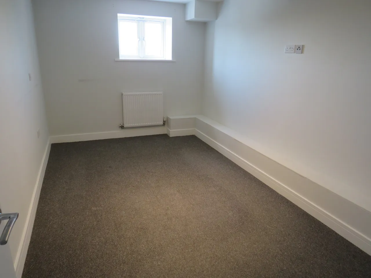 146 High Street, NEWMARKET, photo 11