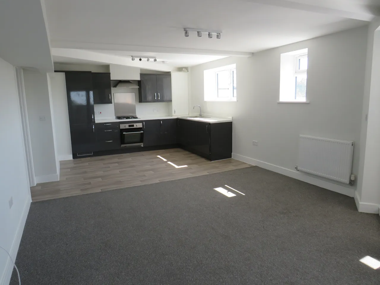 146 High Street, NEWMARKET, photo 2
