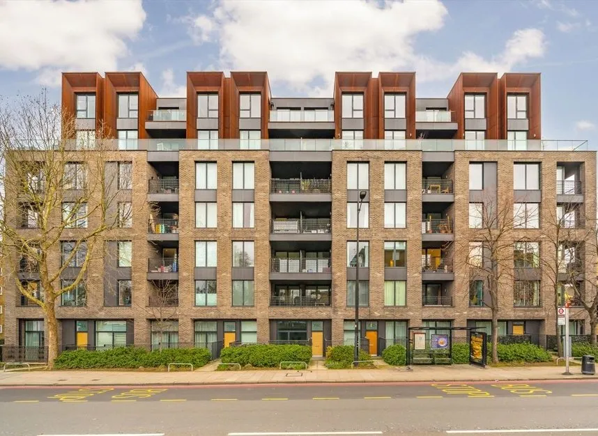 2 bed flat for sale, Camden Road, Camden Town, NW1