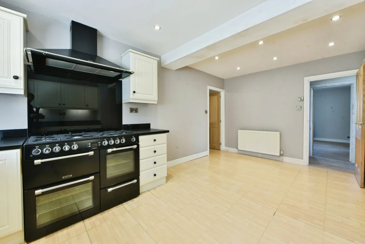 Anchor Avenue, Chapel-en-le-Frith, High Peak, Derbyshire, SK23, photo 7