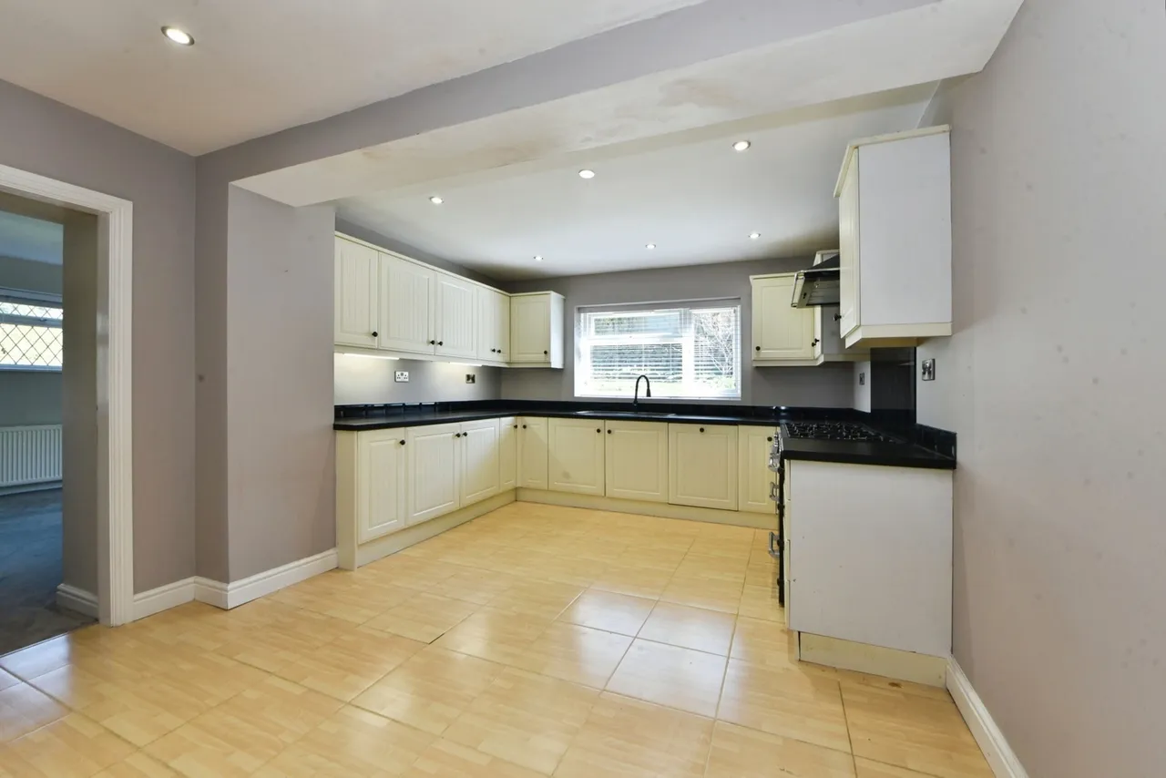 Anchor Avenue, Chapel-en-le-Frith, High Peak, Derbyshire, SK23, photo 9