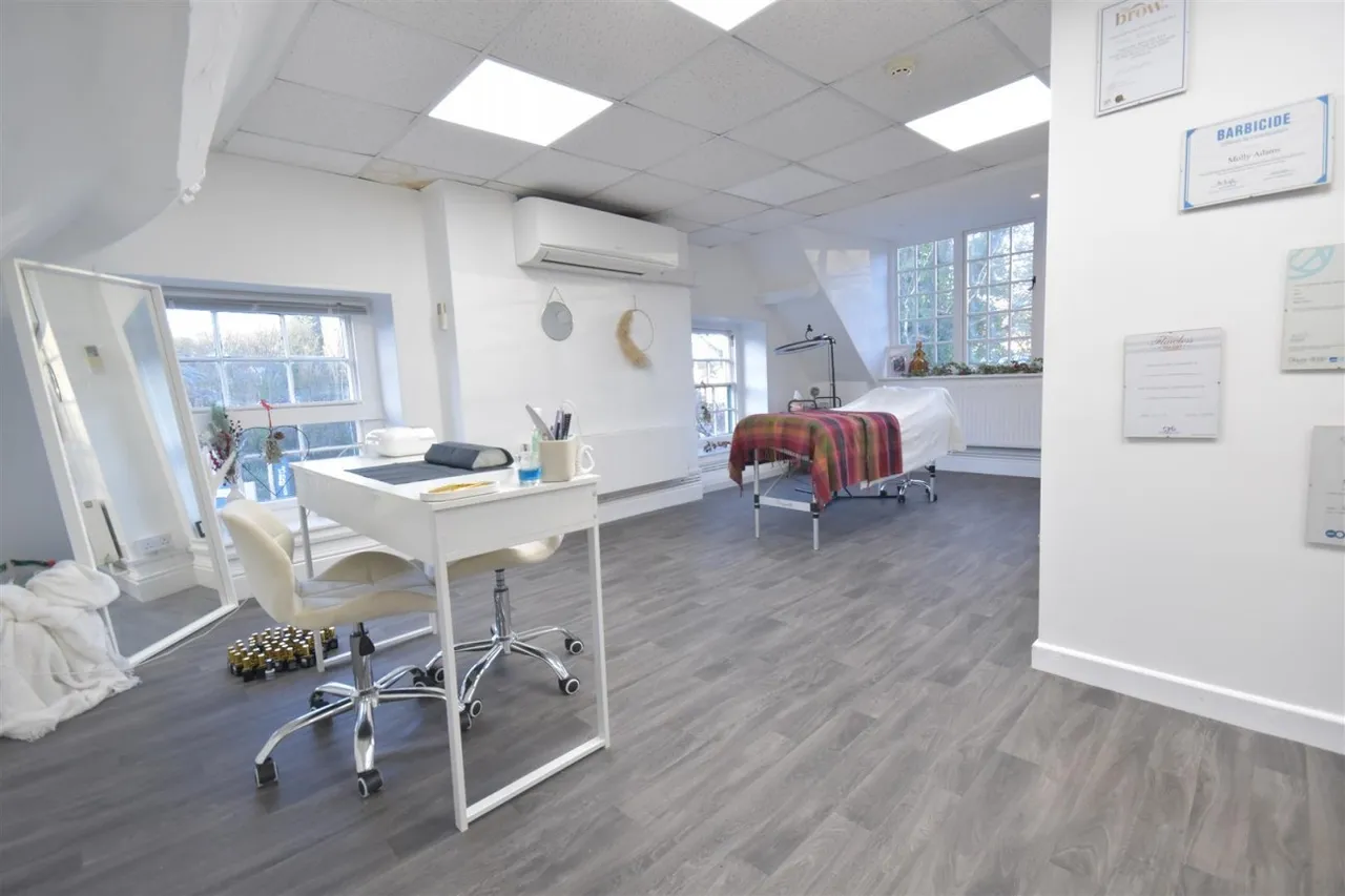 Long Street, Dursley, GL11, photo 9