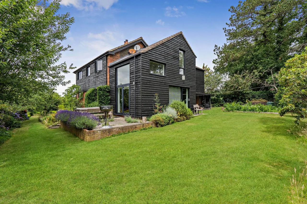 The Cylinders, Fernhurst, Haslemere, Surrey, GU27 3EL, photo 11