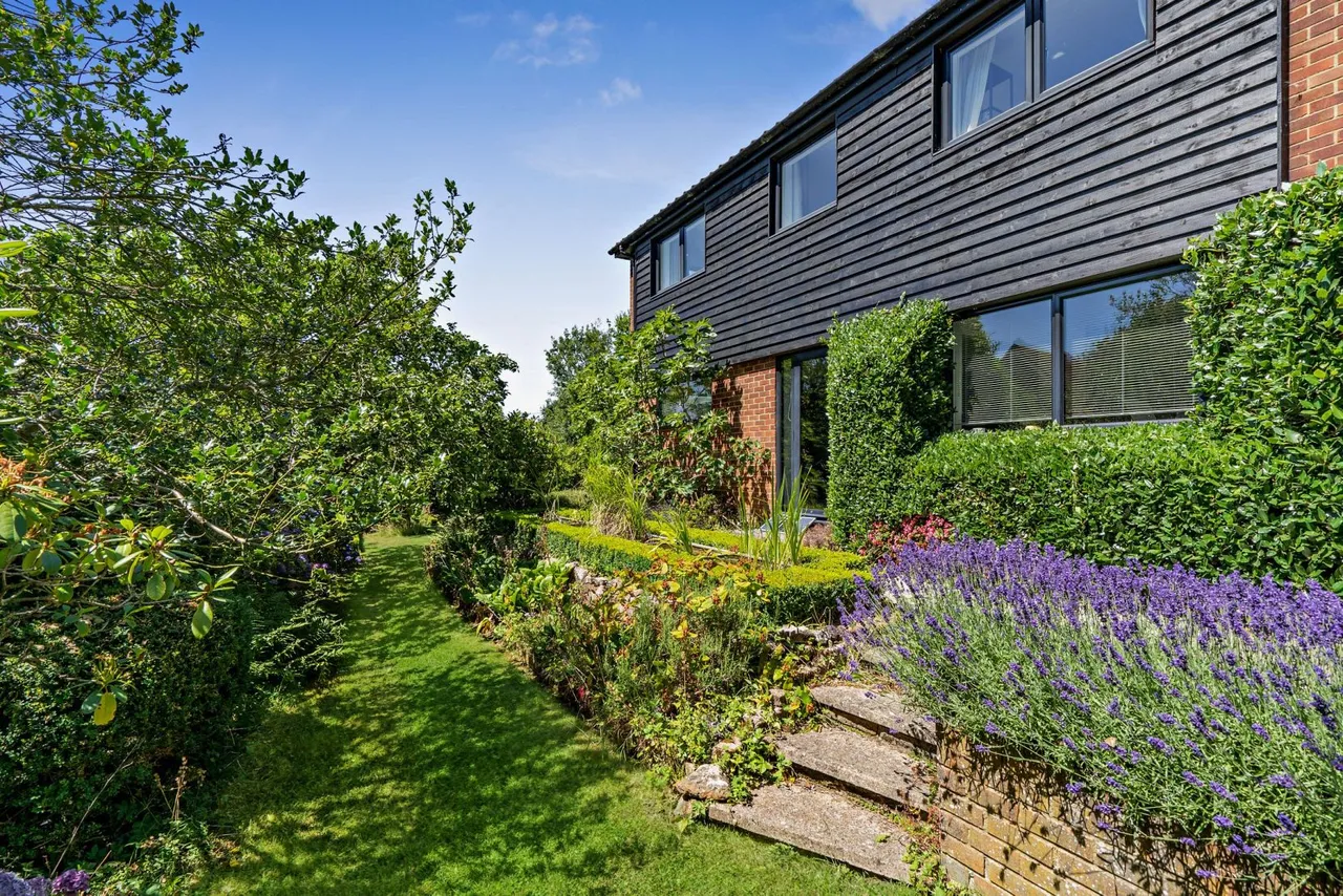 The Cylinders, Fernhurst, Haslemere, Surrey, GU27 3EL, photo 12